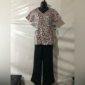 Cherokee Scrubs Runway Top & Flare Petite Length Pants Size Small